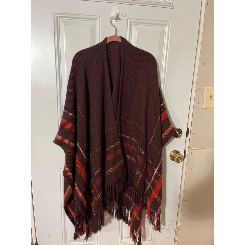 Woman’s polyester cape wrap sweater coat poncho open cardigan shawl with fringe
